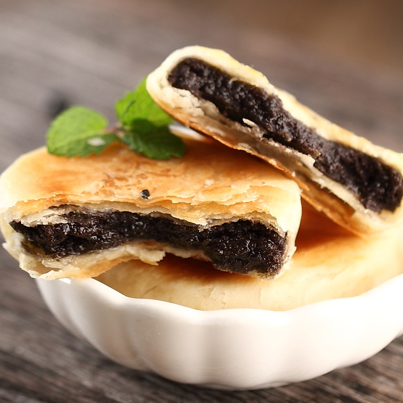 老式红豆酥饼 传统薄皮红豆沙月饼 苏式酥皮馅饼 绵软细腻 包邮