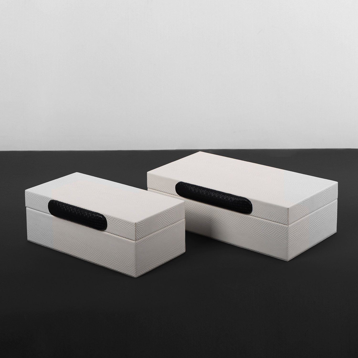 现代简约样板房衣帽间桌面装饰皮质收纳盒前台酒店梳妆台首饰盒