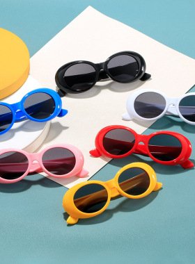 儿童时尚潮流个性街拍白