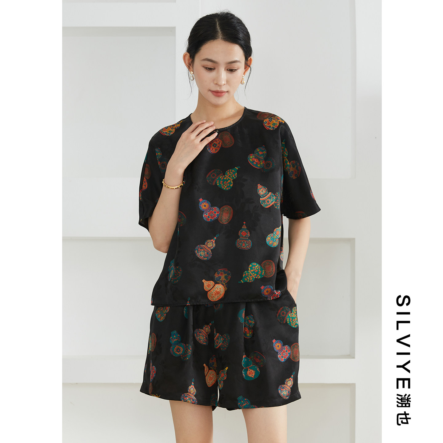 SILVIYE/溯也100%桑蚕丝葫芦香云纱花萝红云纱真丝短袖短裤套装女,女装/女士精品,时尚套装,淘宝优惠券,粉丝福利购,淘宝优惠卷