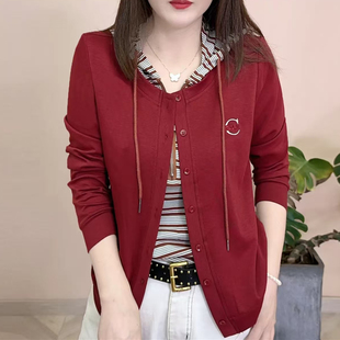 条纹拼接休闲帽衫 秋季 时尚 卫衣中年女假两件连帽上衣春秋装 棉 新款