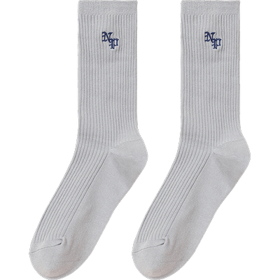 秋女街头运动风刺绣印花短袜