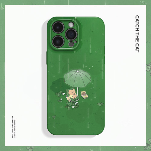 惬意雨天~治愈草地小熊ins适用iPhone16/15pro手机壳新华为mate70小米14小众vivoS19软iqooneo10苹果14荣耀90
