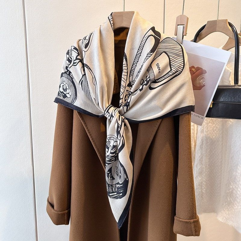 小香风链条包包印花真丝羊毛围巾