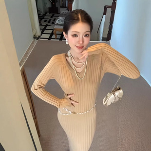 今年流行超漂亮针织连衣裙长款精致修身显瘦v领显瘦包臀过膝长裙