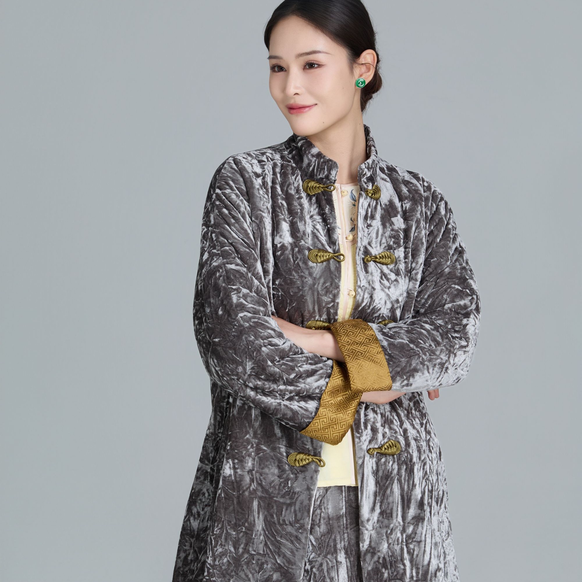 冬日暖阳-中国风复古手工盘扣立领棉服GA4CS020591