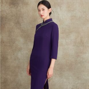 中国风素心妈妈礼服 复古蕾丝紫色立领 从简长袖优雅旗袍款
