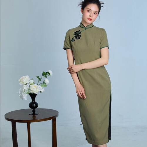 素心从简-贴补绣桑蚕丝短袖真丝长旗袍中式刺绣收腰修身女装