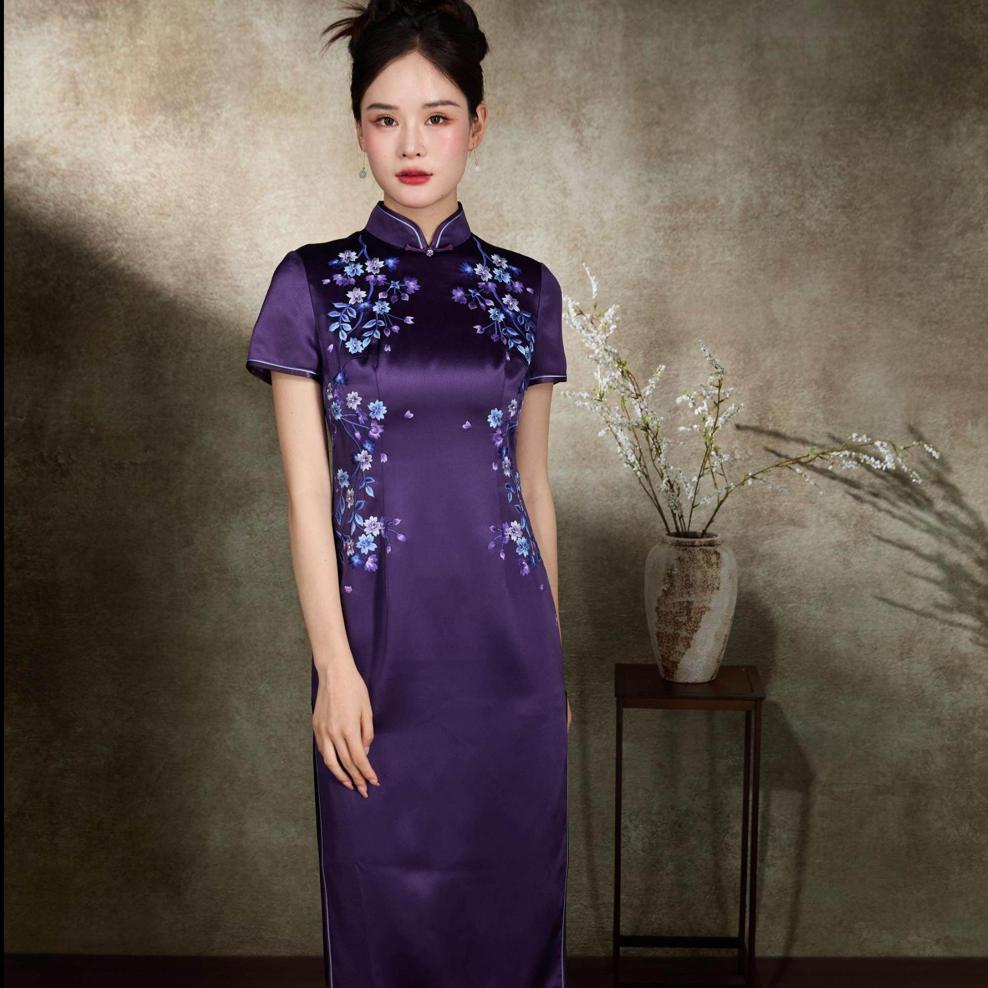妈妈装紫气东来旗袍 中国风重工刺绣 立领复古紫气盈门款,女装/女士精品,旗袍,淘宝优惠券,粉丝福利购,淘宝优惠卷