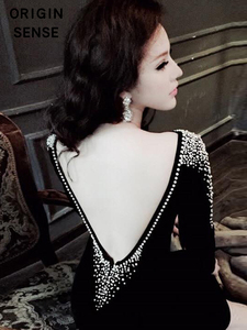 长袖丝绒连衣裙新款高端黑色露背珍珠重工性感深V金丝绒小礼服女