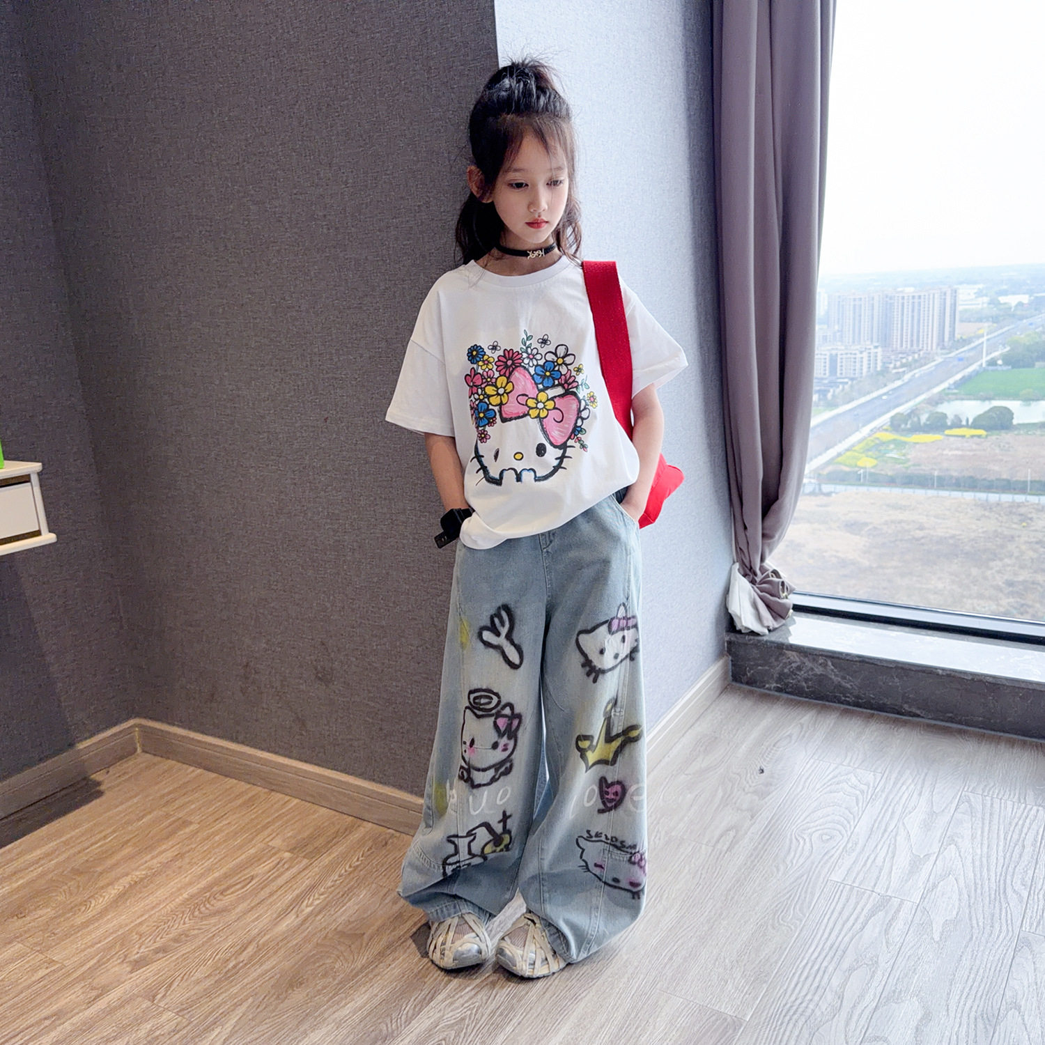 女童夏季套装2026新款洋气女孩短袖上衣涂鸦牛仔裤儿童弯刀阔腿裤