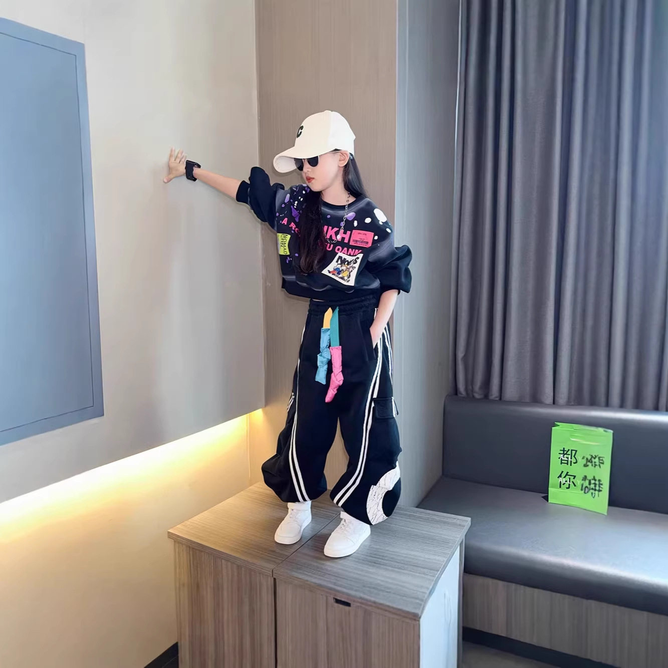 女童春装套装2026新款中大童韩版洋气休闲时尚卡通印花运动两件套