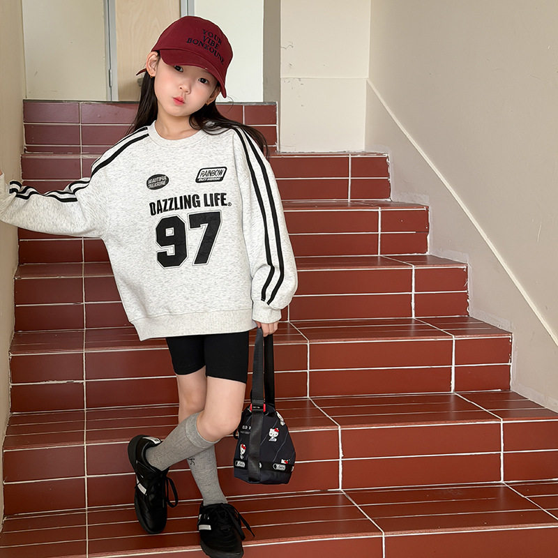 小女孩2026春男女儿童篮球风休闲潮范撞色宽松运动字母卫衣上衣