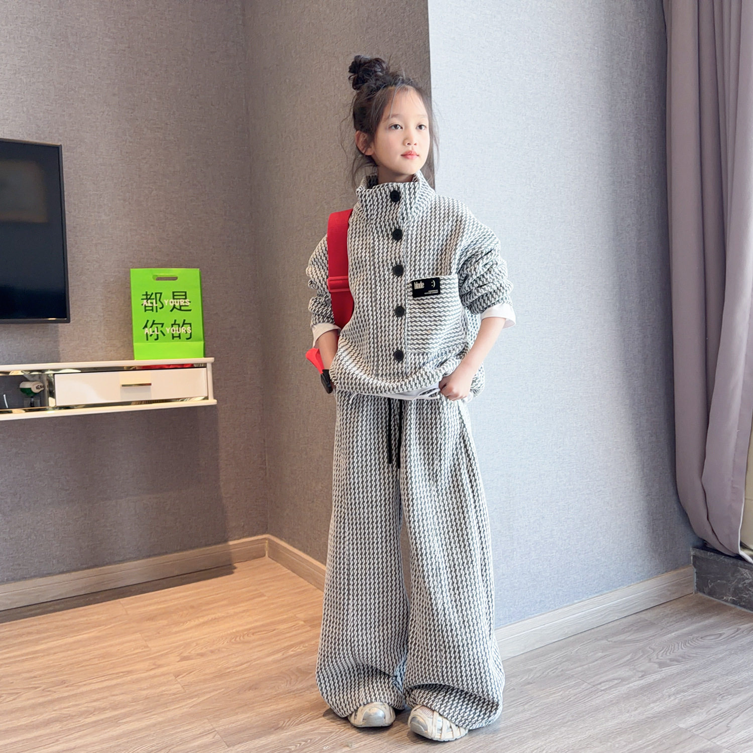 女童春装酷飒套装2026新款洋气女孩立领上衣宽松阔腿裤运动两件套