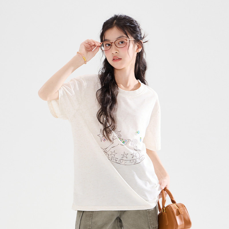 周大雨女童钉珠小马印花t恤2026夏装新款儿童宽松短袖休闲上衣