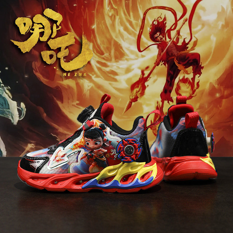 哪吒男童鞋子2026新款夏款儿童运动单网鞋网面透气男孩宝宝亮灯鞋