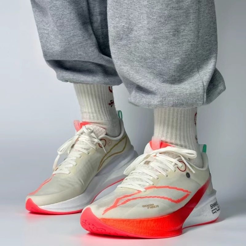 赤兔8pro2026蛇年限定碳板跑鞋男款超轻减震气垫运动鞋儿童跑步鞋