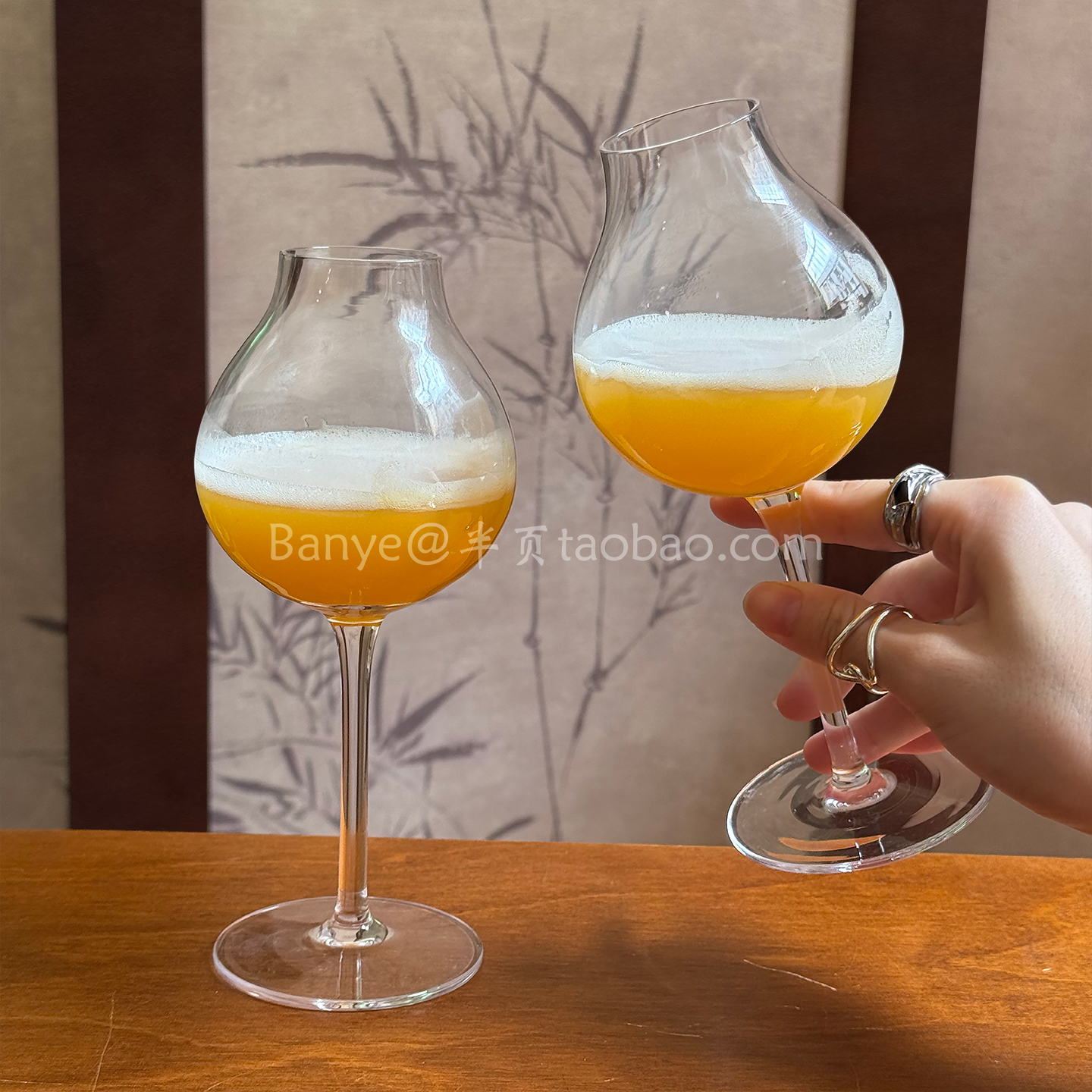 威士忌品鉴杯烈酒杯郁金香洋试酒杯白酒杯高脚水晶玻璃红酒闻香杯