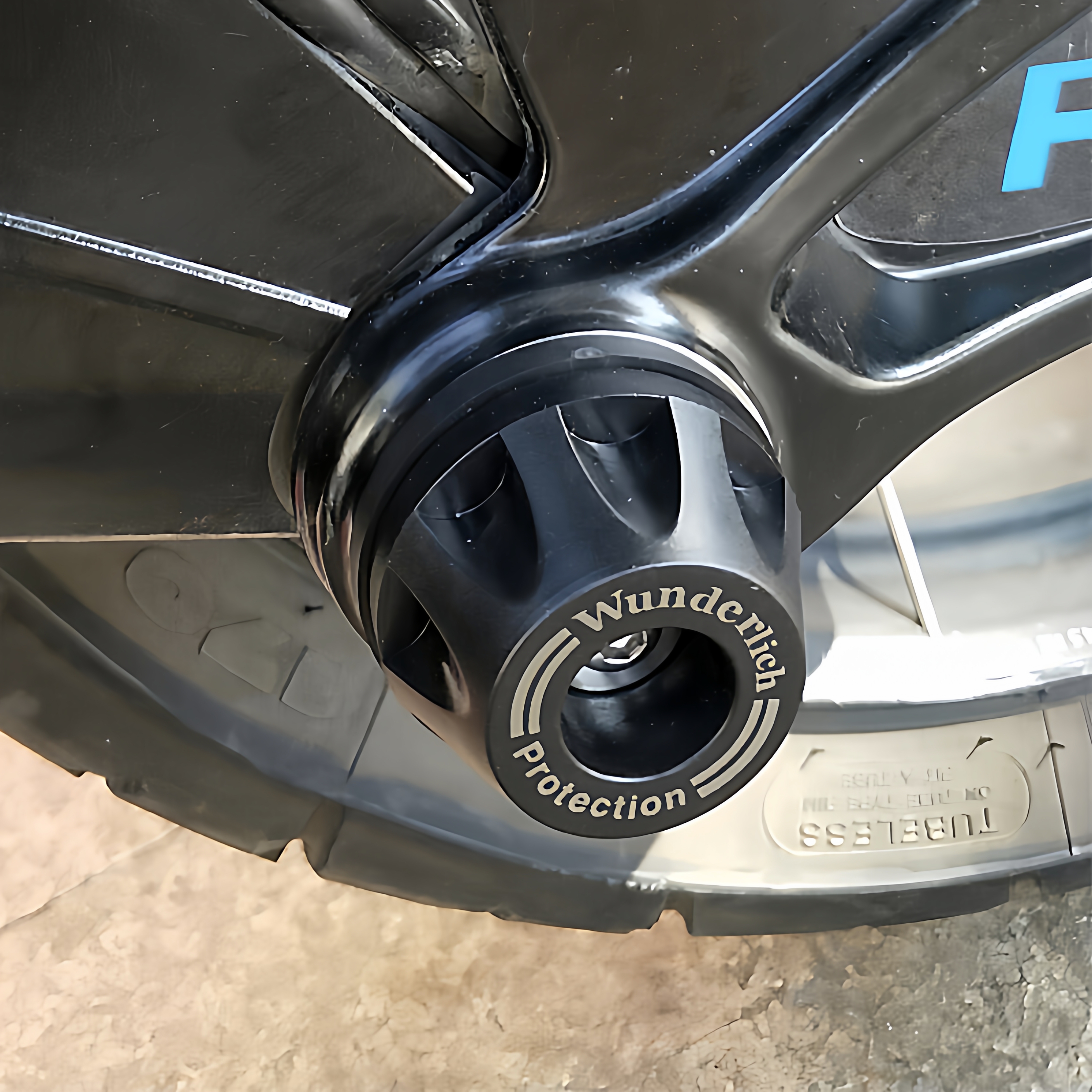 适用宝马R1200GS R1250GS RS/R/ADV拿铁 后传轴防摔胶 后轮防摔球