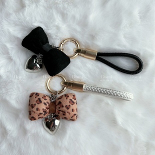 真牛皮小香风钥匙扣精致女简约高级感汽车轻奢小众包挂饰挂件配件