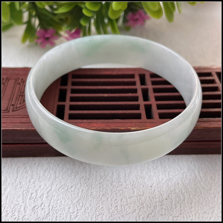 天然翡翠手镯冰糯种飘花福镯