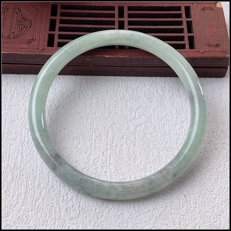 58圈口天然缅甸翡翠A货手镯冰糯种淡绿飘乌鸡美人镯玉镯子女