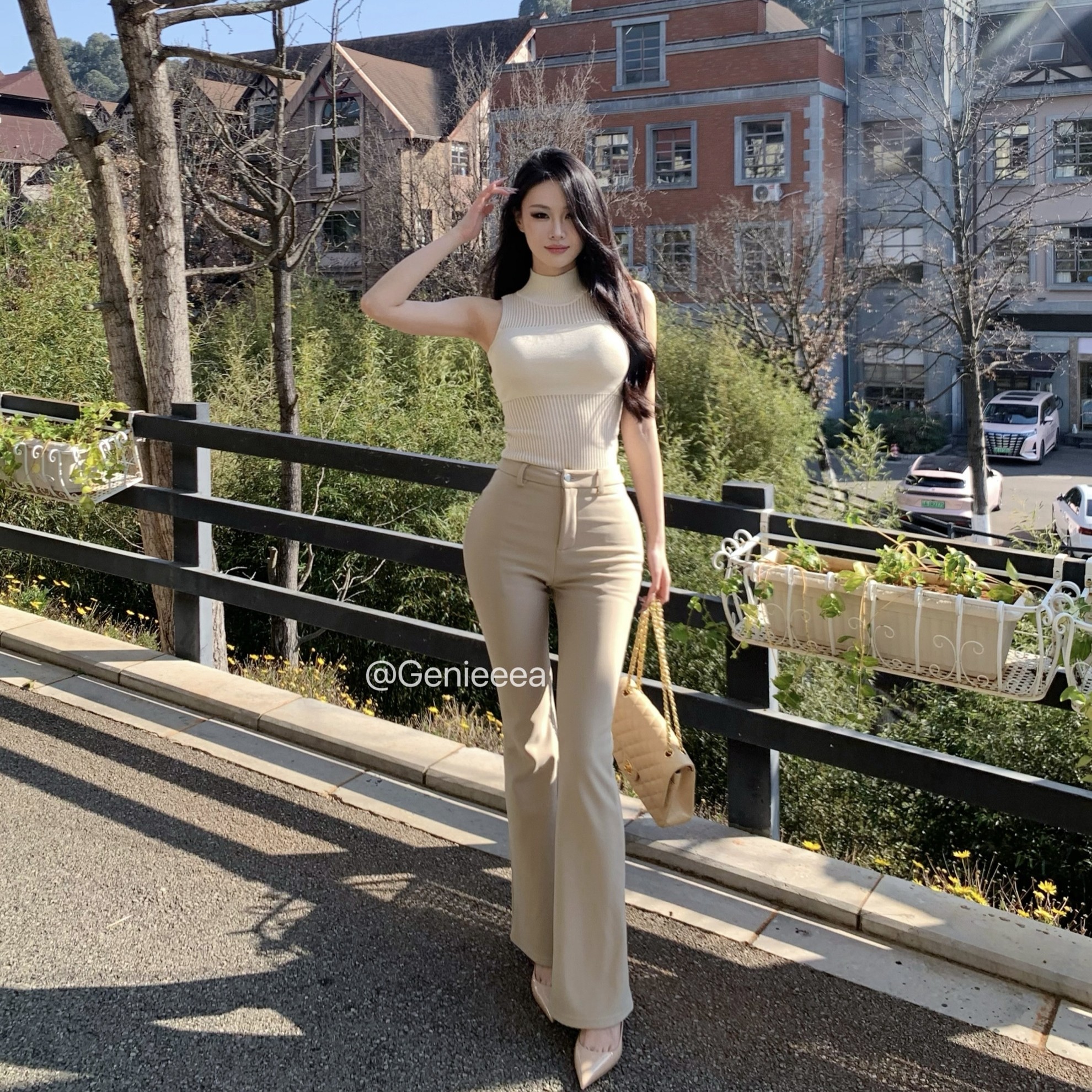 Genieeea吉妮的宝藏 韩系大姐姐镂空无袖背心高腰微喇裤西装裤