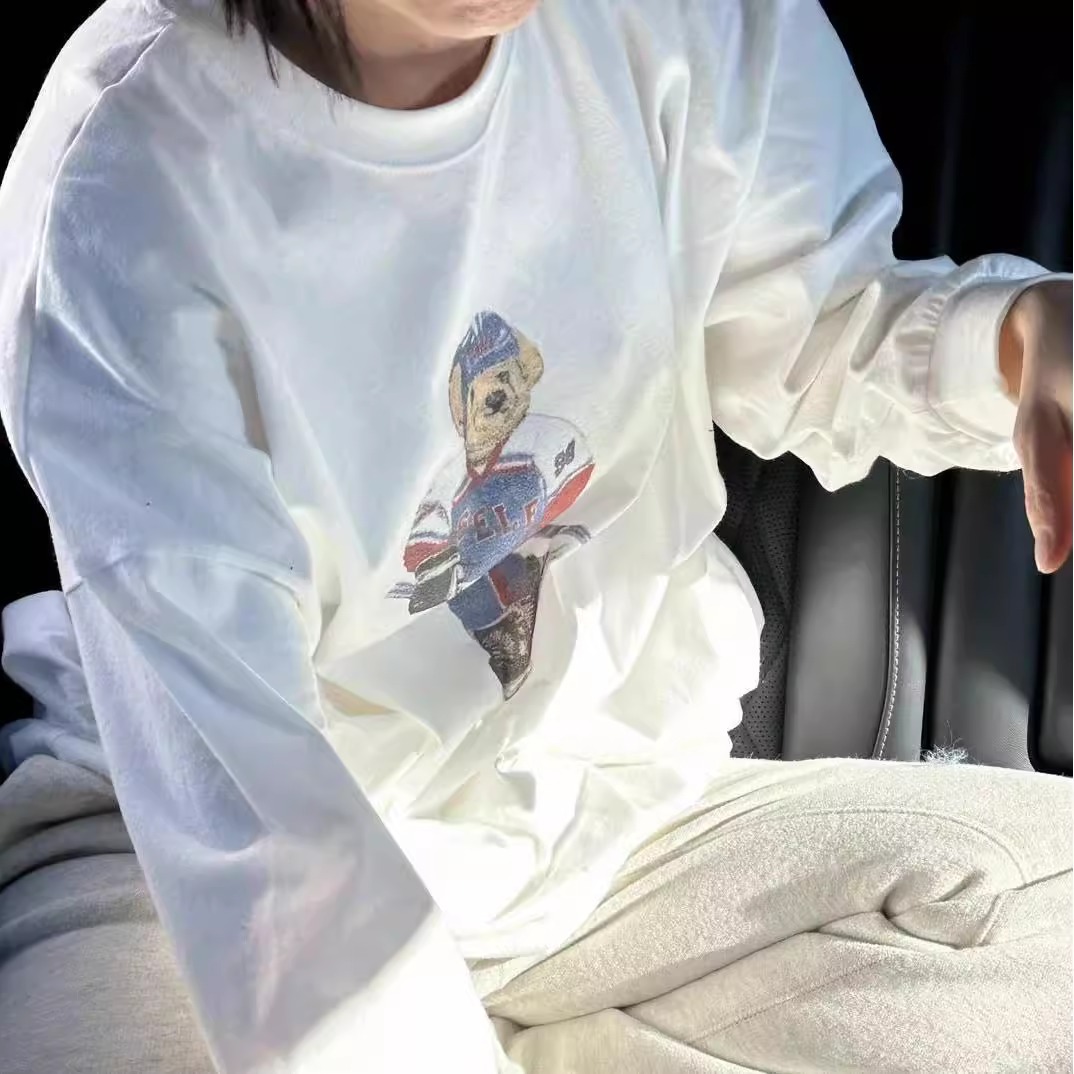 现 韩国东大门代购2025秋季self_service-a冰球熊卡通印花长袖T恤