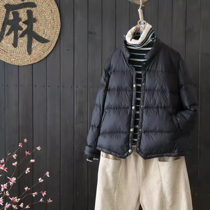 2025冬季新款休闲文艺简约立领轻薄羽绒服女短款修身显瘦小个子潮