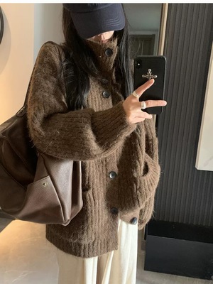 大码秋新款暖棕韩系慵懒感高领纽扣设计宽松毛衣外套加厚开衫外套
