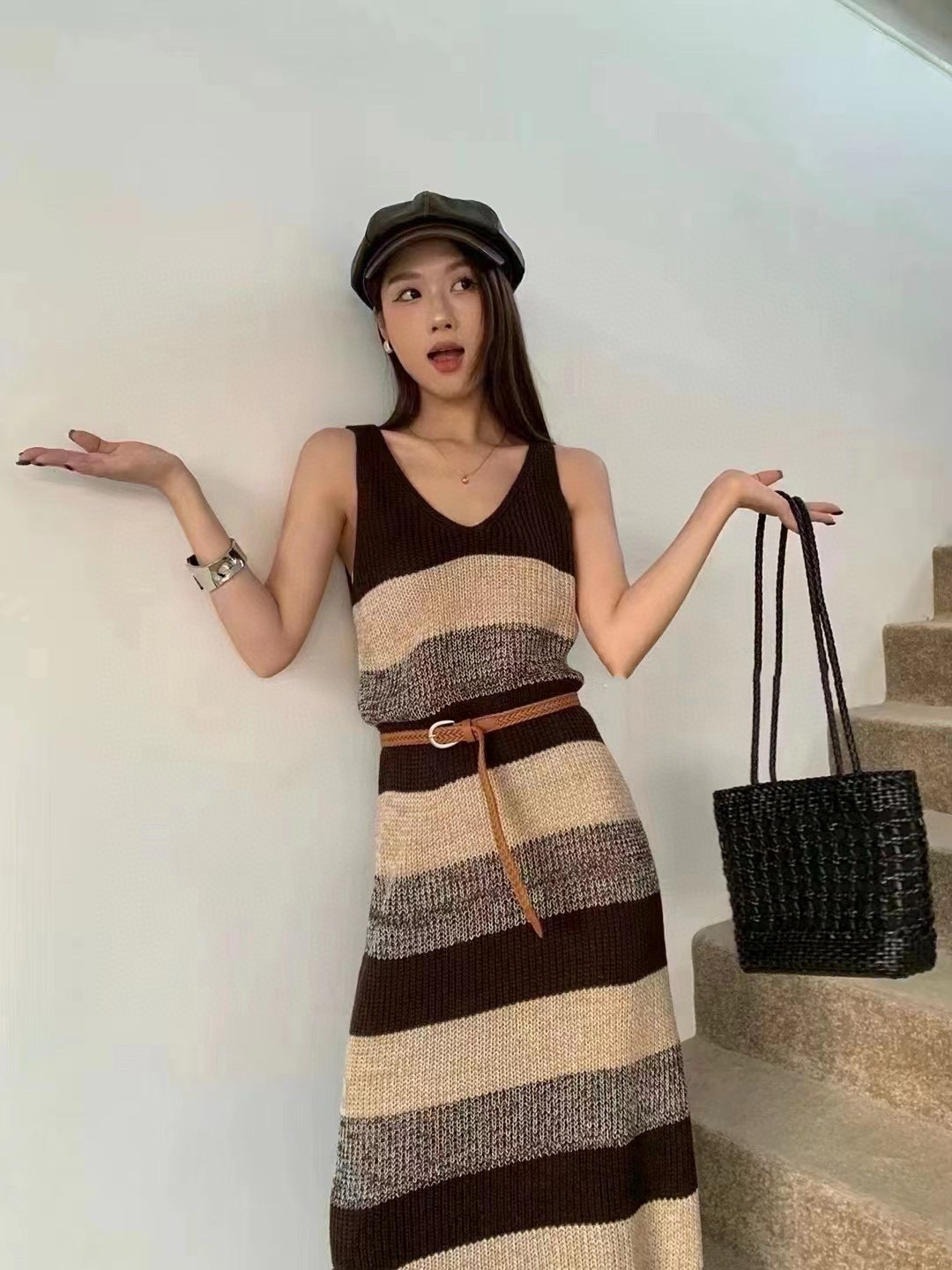 华丽家穿搭打底连衣裙女春秋配皮衣条纹针织裙子内搭慵懒感背心裙
