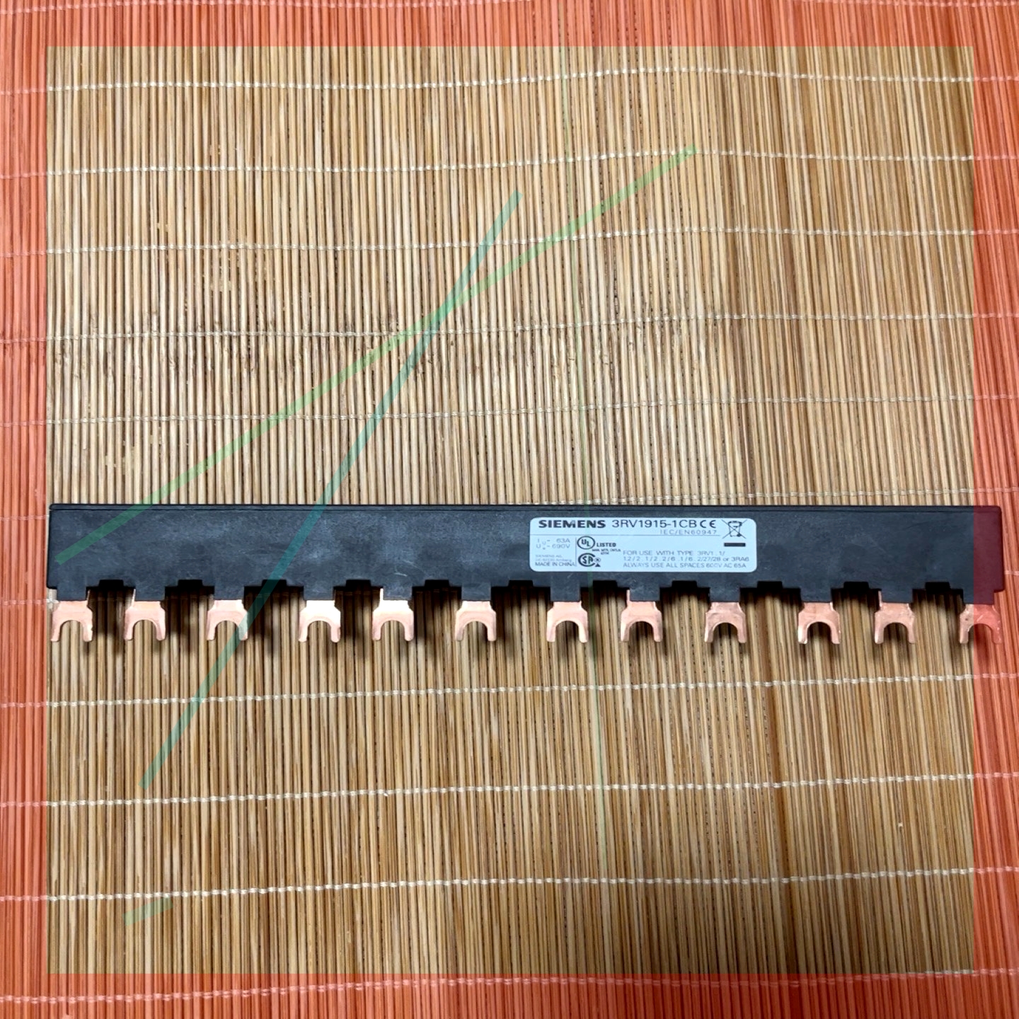 询价!西门子汇流排,全新的,型号3Rv1915-1CB