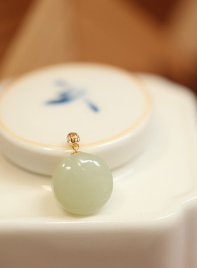 和田玉无事牌18K金项链配饰女小众设计高级感毛衣链饰品吊坠