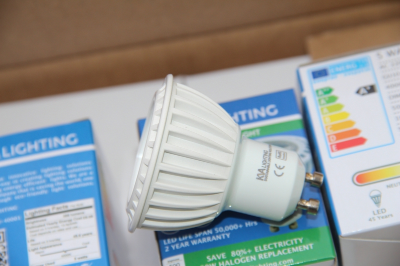 英国可调光gu10led灯泡