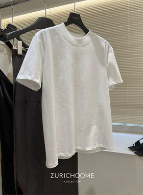 别致宽领口 高及简约小厚款 剪裁干净利落 后中线半高领棉质t恤