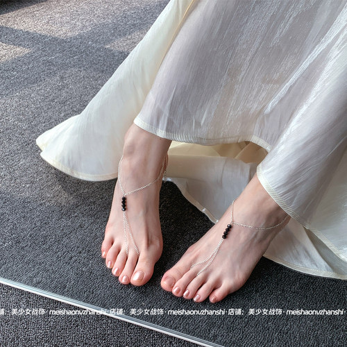 美少女的战饰 黑曜珠珠纯欲系高级感脚链3颗精致钻辣妹穿搭性感