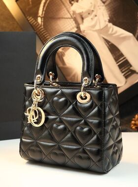 2025新款时尚羊皮戴妃包小香风真皮女包简约单肩斜挎包感手提包潮