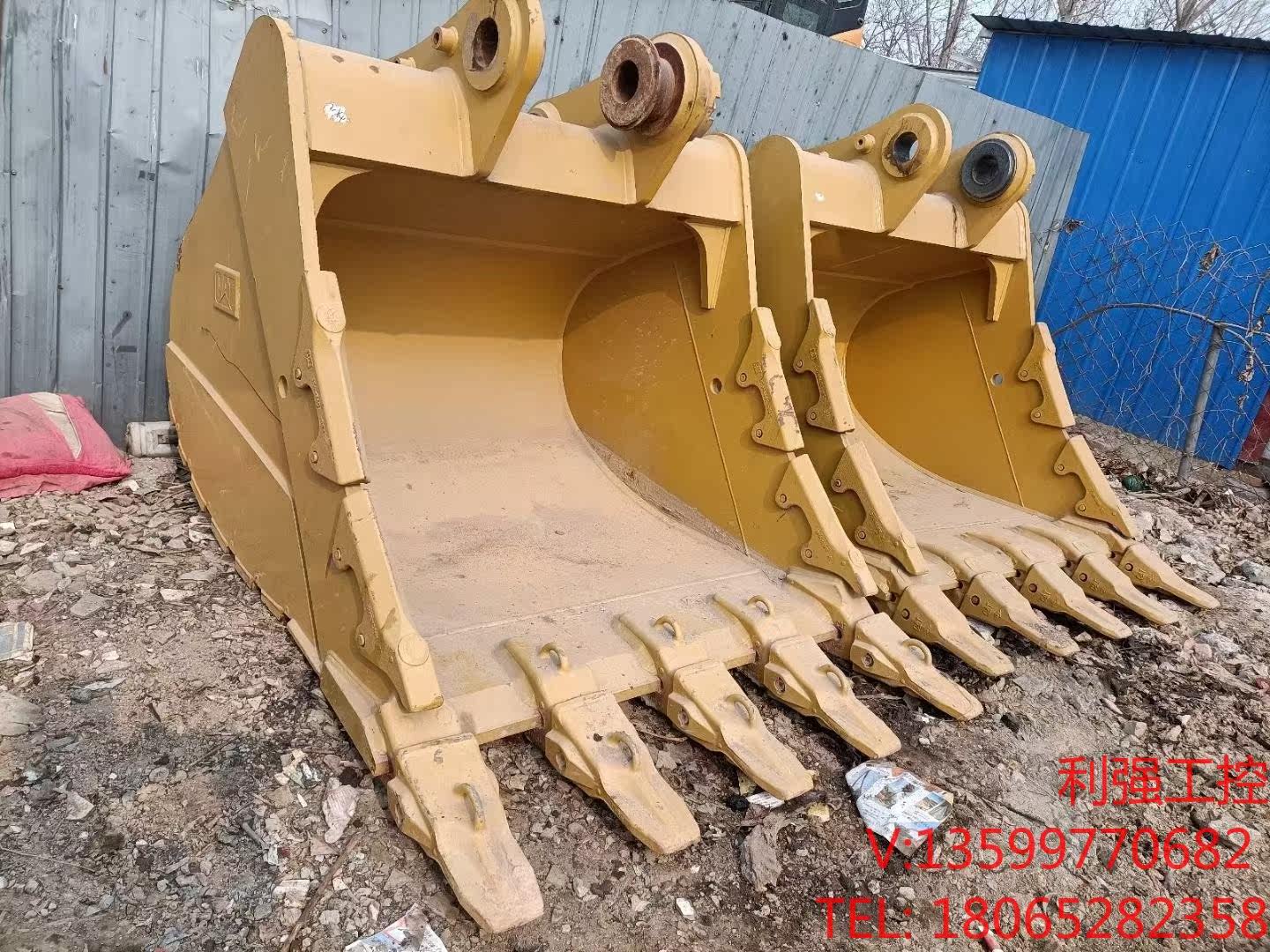 卡特349原装新挖斗2.41方到货.两个