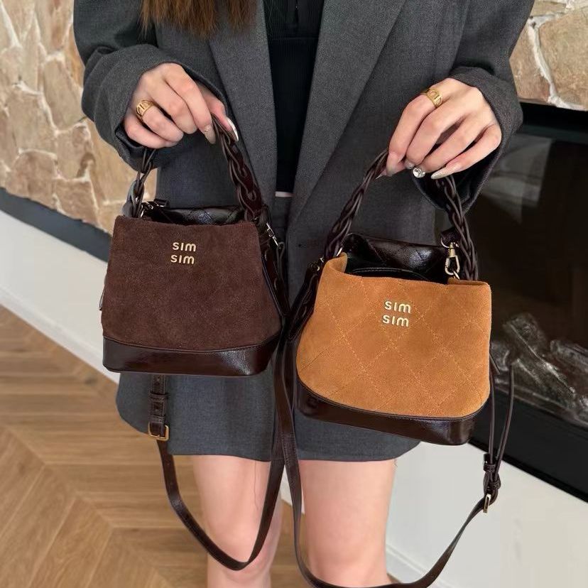 冬季新款磨砂真皮拼接手提包编织手柄洋气手拎包质感斜挎包