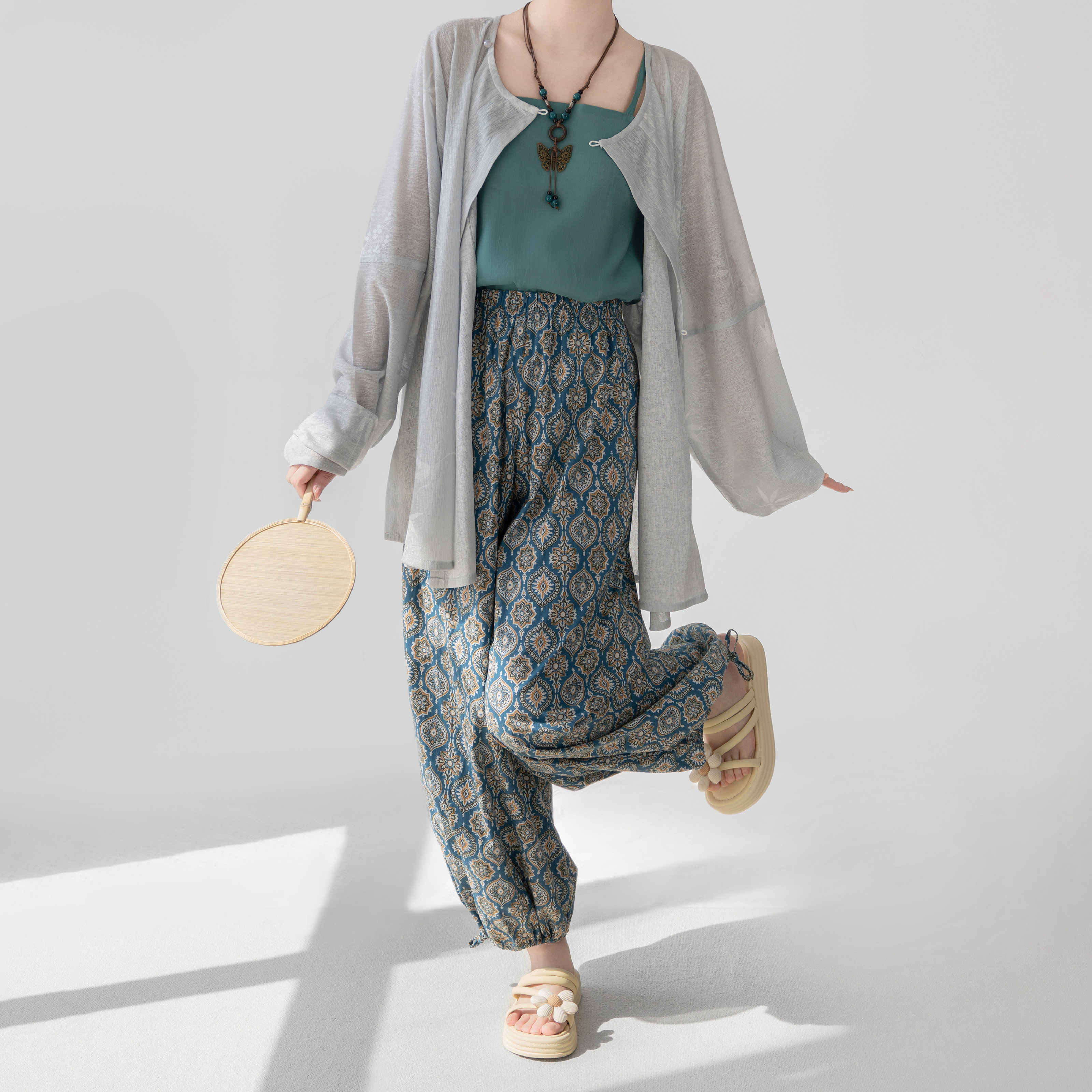 唐制圆领衫简约文艺日常风