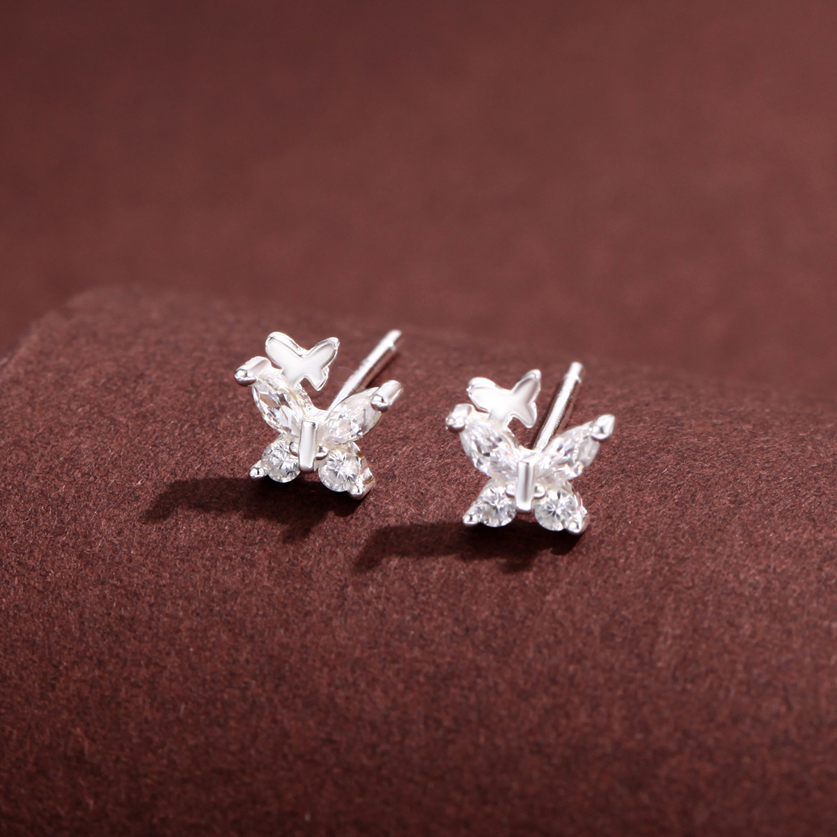 S999足银耳钉闪钻轻奢双蝴蝶