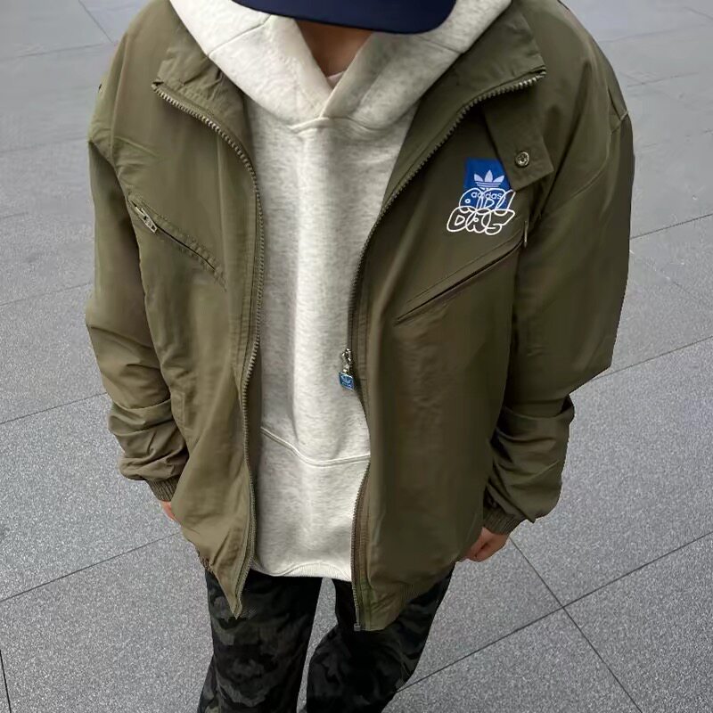 Adidas originals CITY SKATE男款橄榄绿休闲简约立领夹克 JN1661