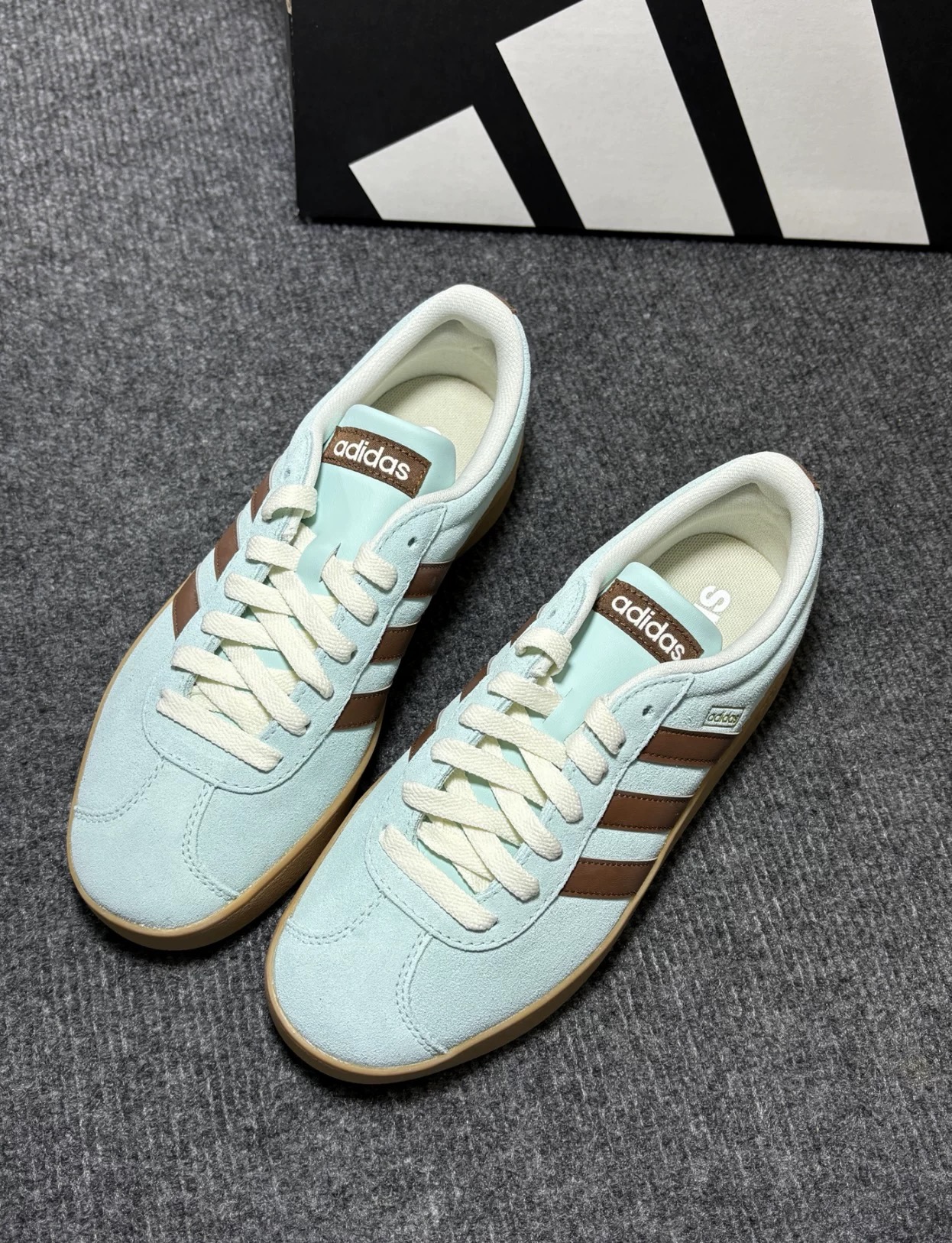 Adidas/阿迪达斯男女同款运动休闲低帮德训鞋T头鞋子板鞋女KK3772