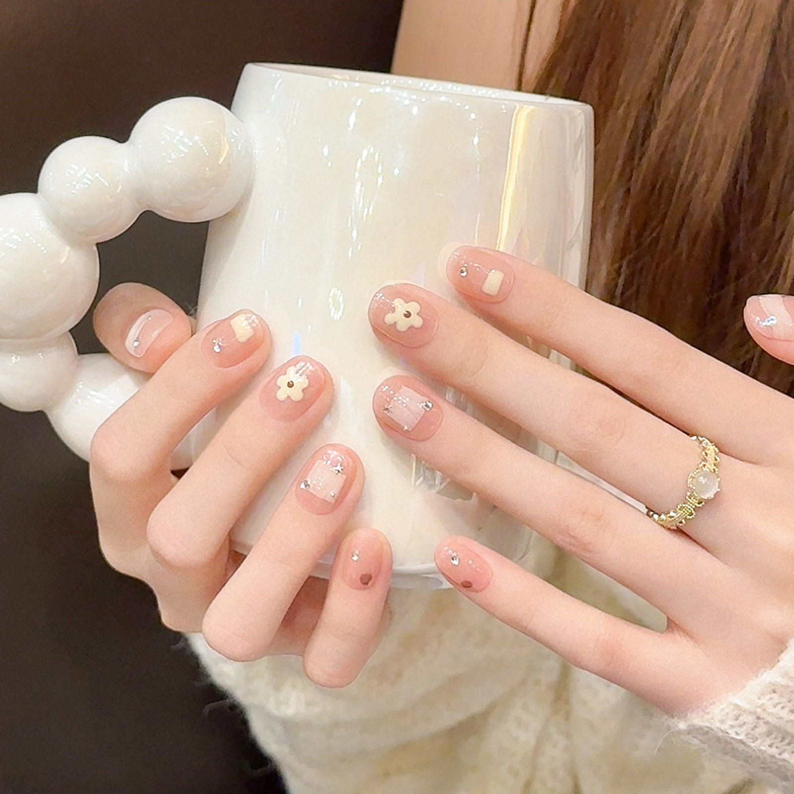云皙手绘可爱小花甜美穿戴甲短款裸色手工美甲贴片温柔显白假指甲,彩妆/香水/美妆工具,穿戴甲/甲片,淘宝优惠券,粉丝福利购,淘宝优惠卷