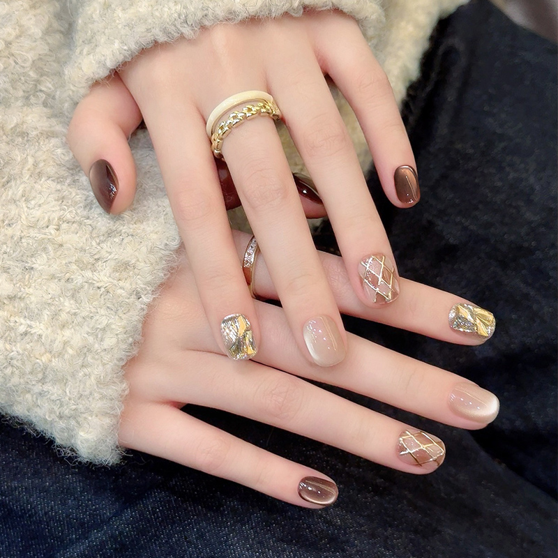 云皙焦糖拿铁秋冬美甲可拆穿戴式