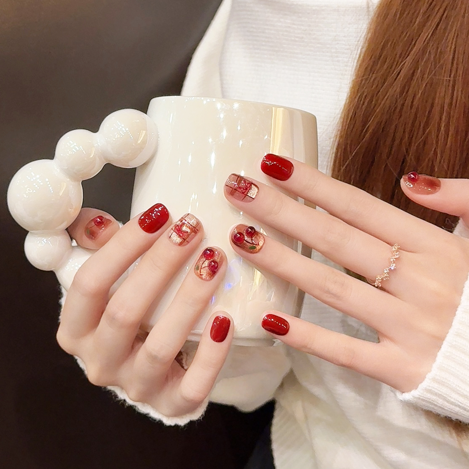 红色立体樱桃猫眼穿戴甲手工美甲