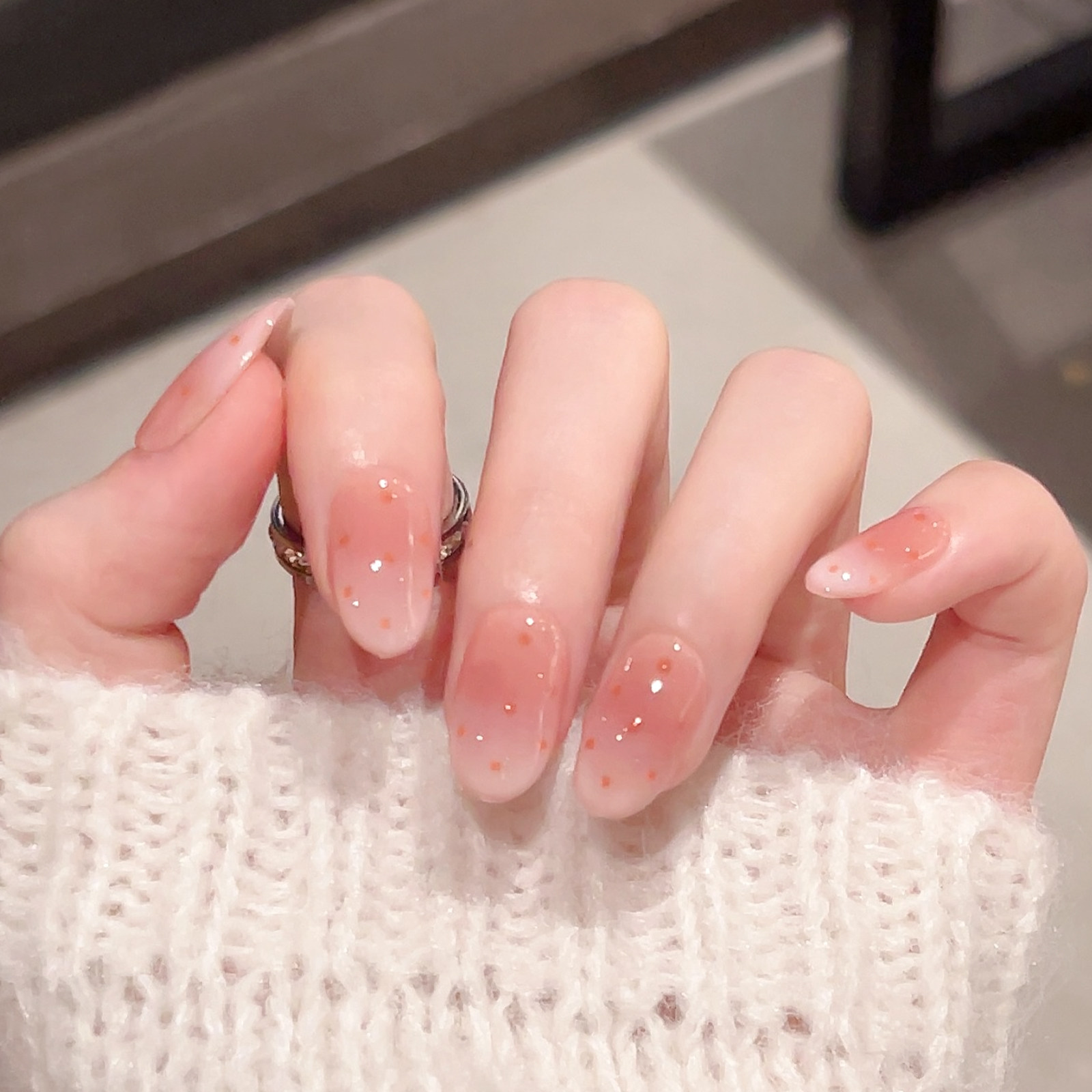 云皙乳白渐变粉透波点手工美甲穿戴甲短款可爱黄黑皮显白指甲贴片,彩妆/香水/美妆工具,穿戴甲/甲片,淘宝优惠券,粉丝福利购,淘宝优惠卷