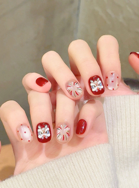 云皙新年醒狮纯手工美甲穿戴甲短款2026马年红色波点猫眼指甲贴片