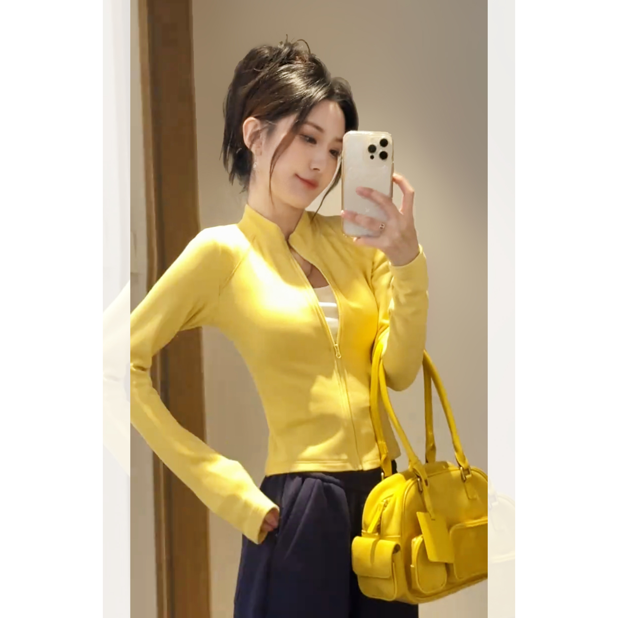 鹅黄色修身上衣女冬季2025新款显瘦长袖t恤女奥绒保暖内搭打底衫