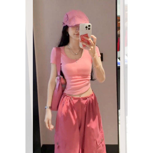 芭乐粉超火减龄上衣女短袖夏2026新款修身显瘦短袖t恤掐腰小上衣